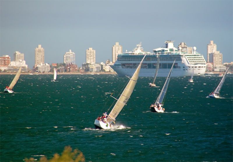 Cruceros Uruguay